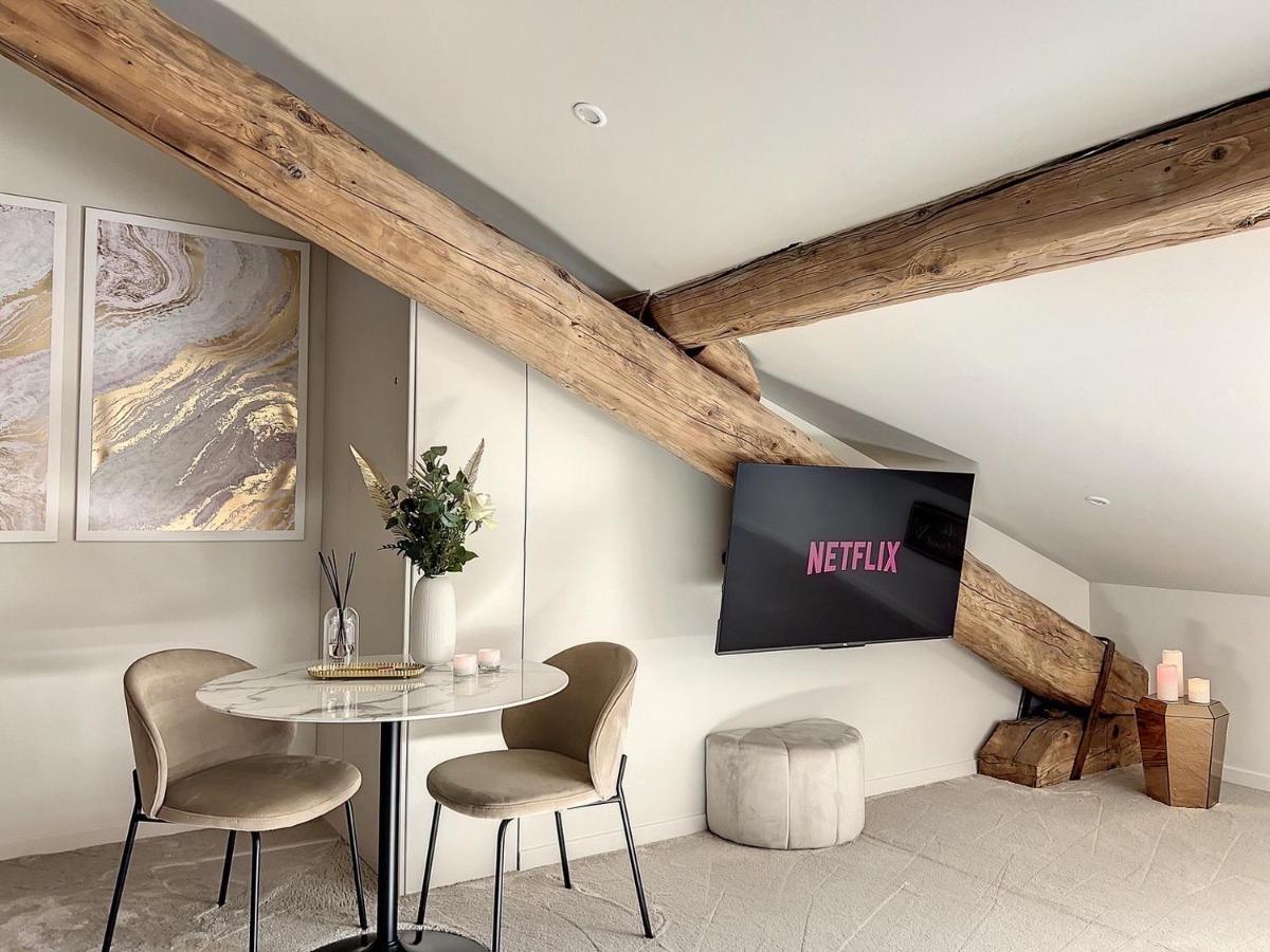 Cocon Blanc Calin Avec Jacuzzi Privatif - Loveroom Insolite Saint-Etienne  Zewnętrze zdjęcie